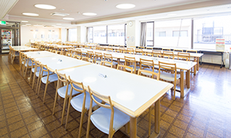 １００名同時に食事ができます